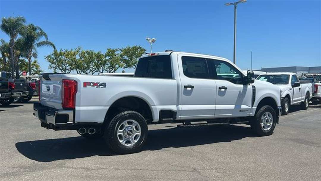 2026 Ford F-250Sd XLT - Image 3