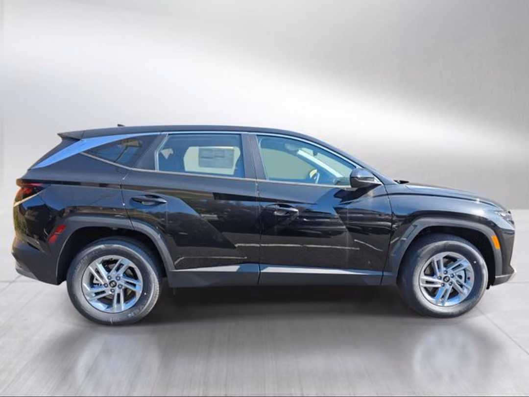 2026 Hyundai Tucson SE - Image 2