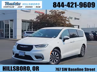 2023 Chrysler Pacifica Hybrid Touring L