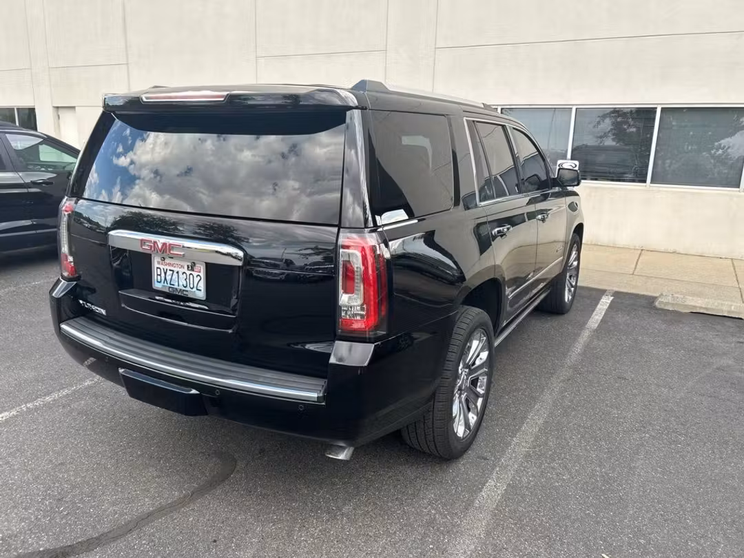 2016 GMC Yukon Denali - Image 3