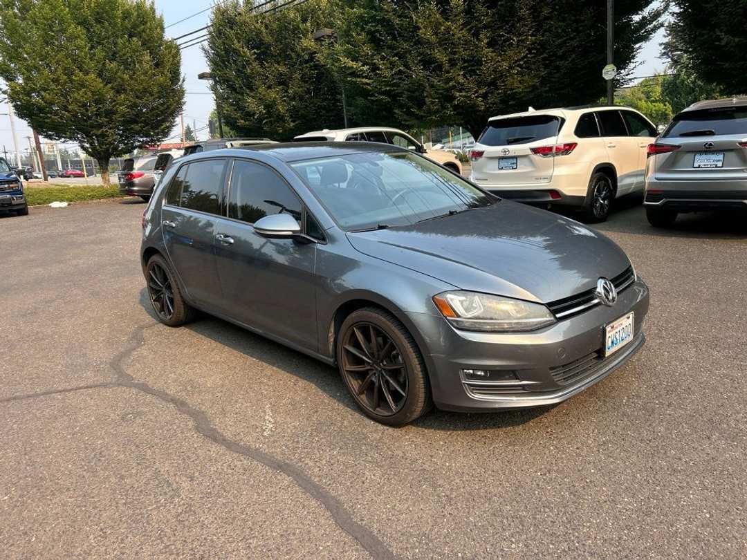 2015 Volkswagen Golf TSI SE - Image 2