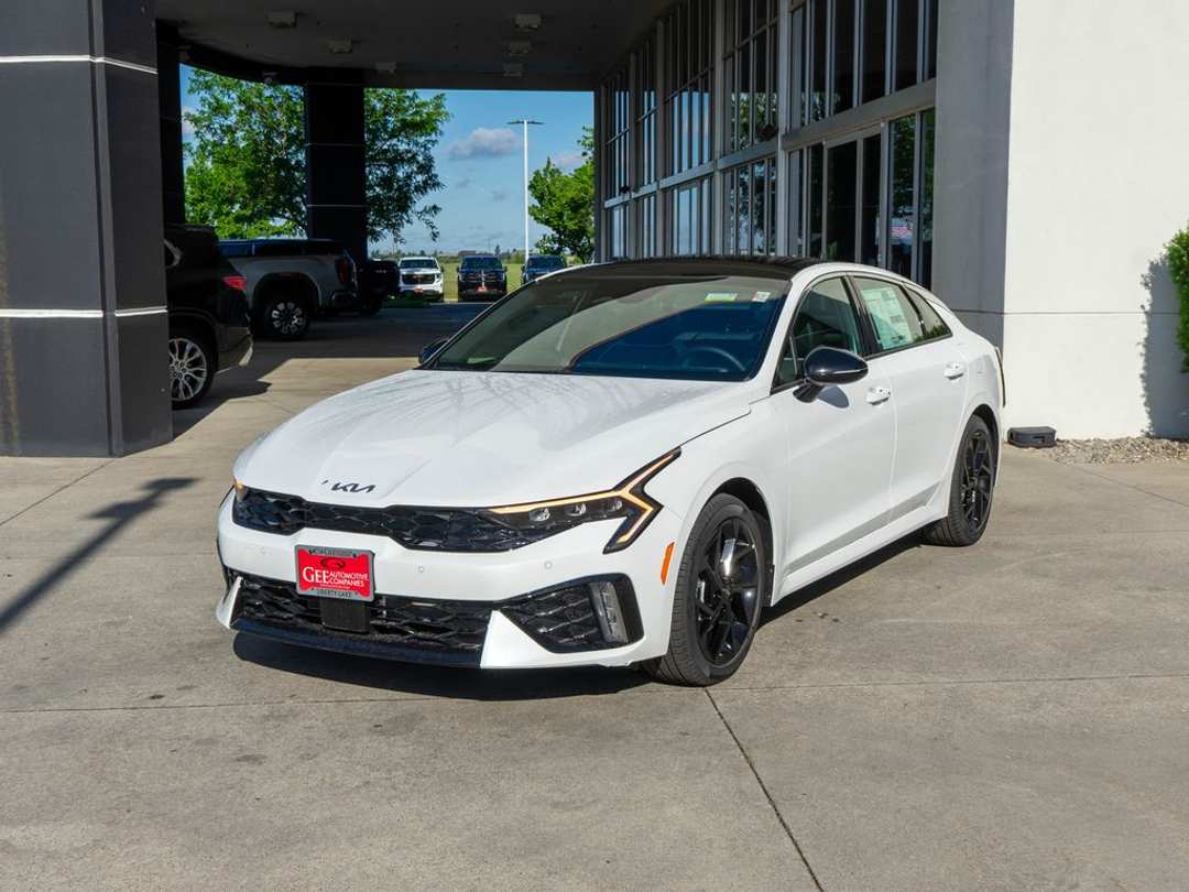 2026 Kia K5 GTLine - Image 3