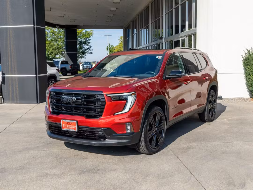 2026 GMC Acadia Elevation - Image 3