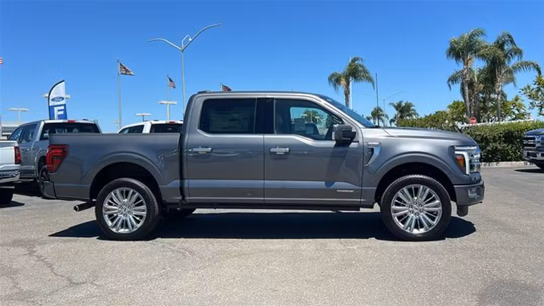 2026 Ford F-150 Platinum - Image 2