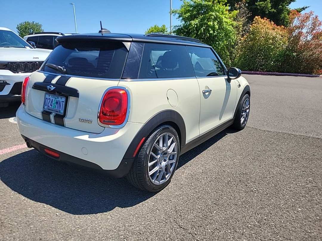 2018 MINI Cooper Base - Image 3