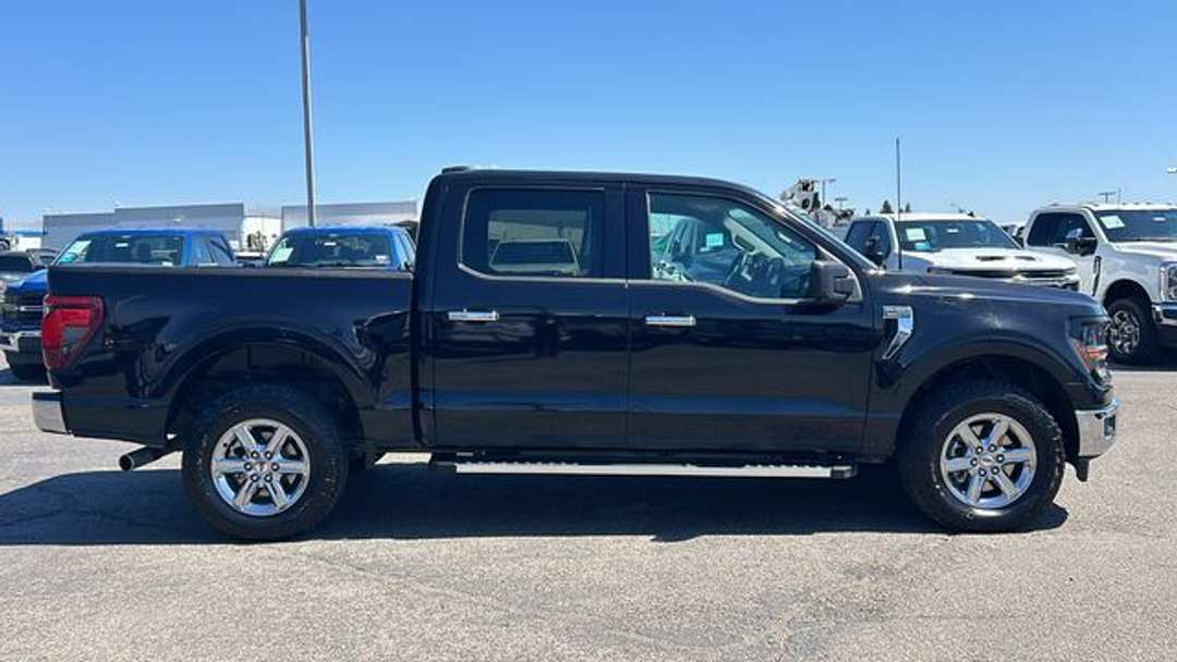 2024 Ford F-150 XLT - Image 2