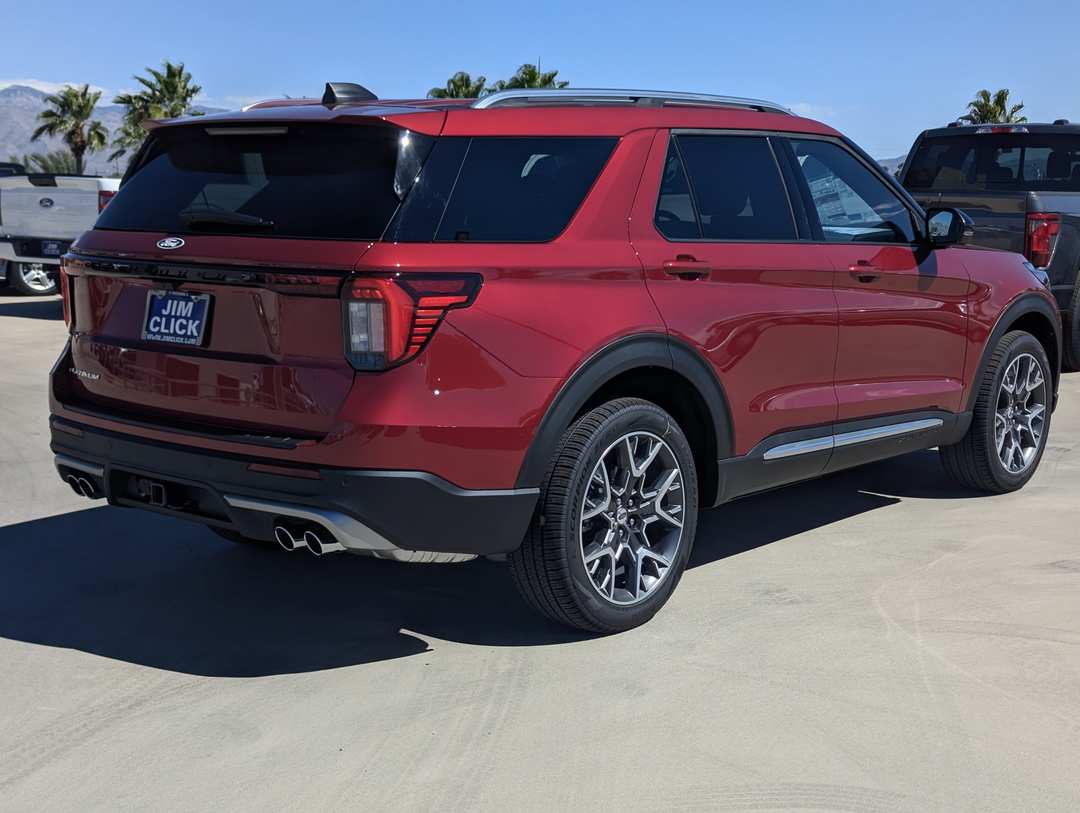 2027 Ford Explorer Platinum - Image 2