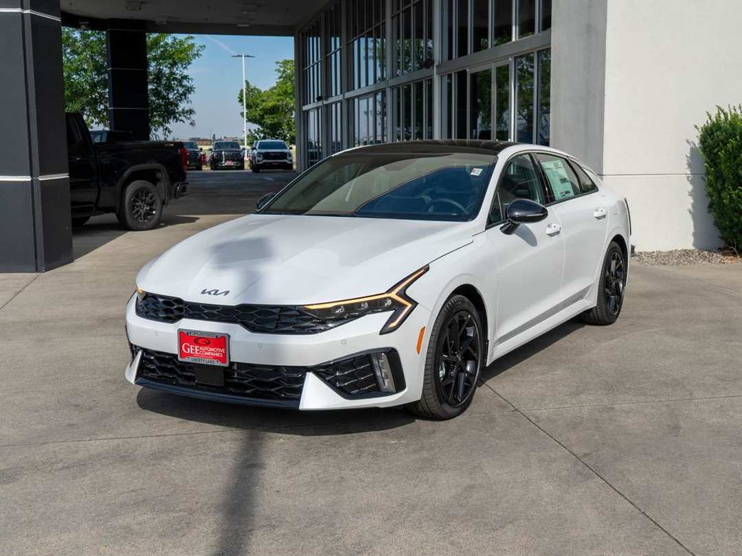 2026 Kia K5 GTLine - Image 3