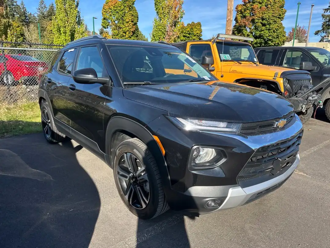 2023 Chevrolet Trailblazer LT - Image 3