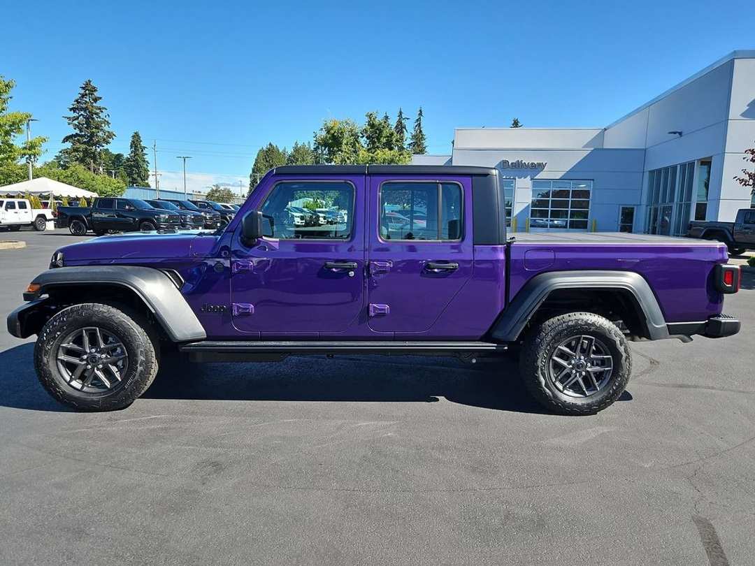 2026 Jeep Gladiator Sport - Image 3