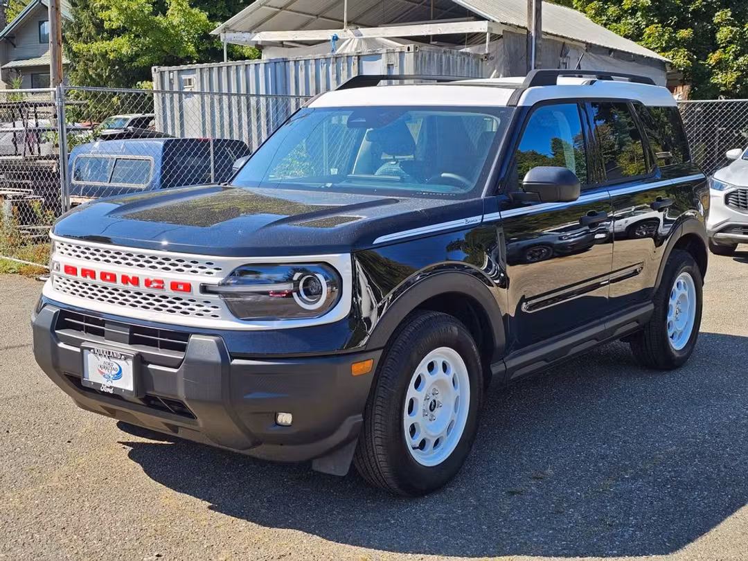 2025 Ford Bronco Sport Heritage - Image 3