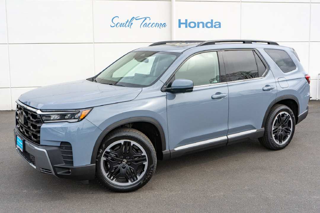 2026 Honda Pilot Touring S - Image 2