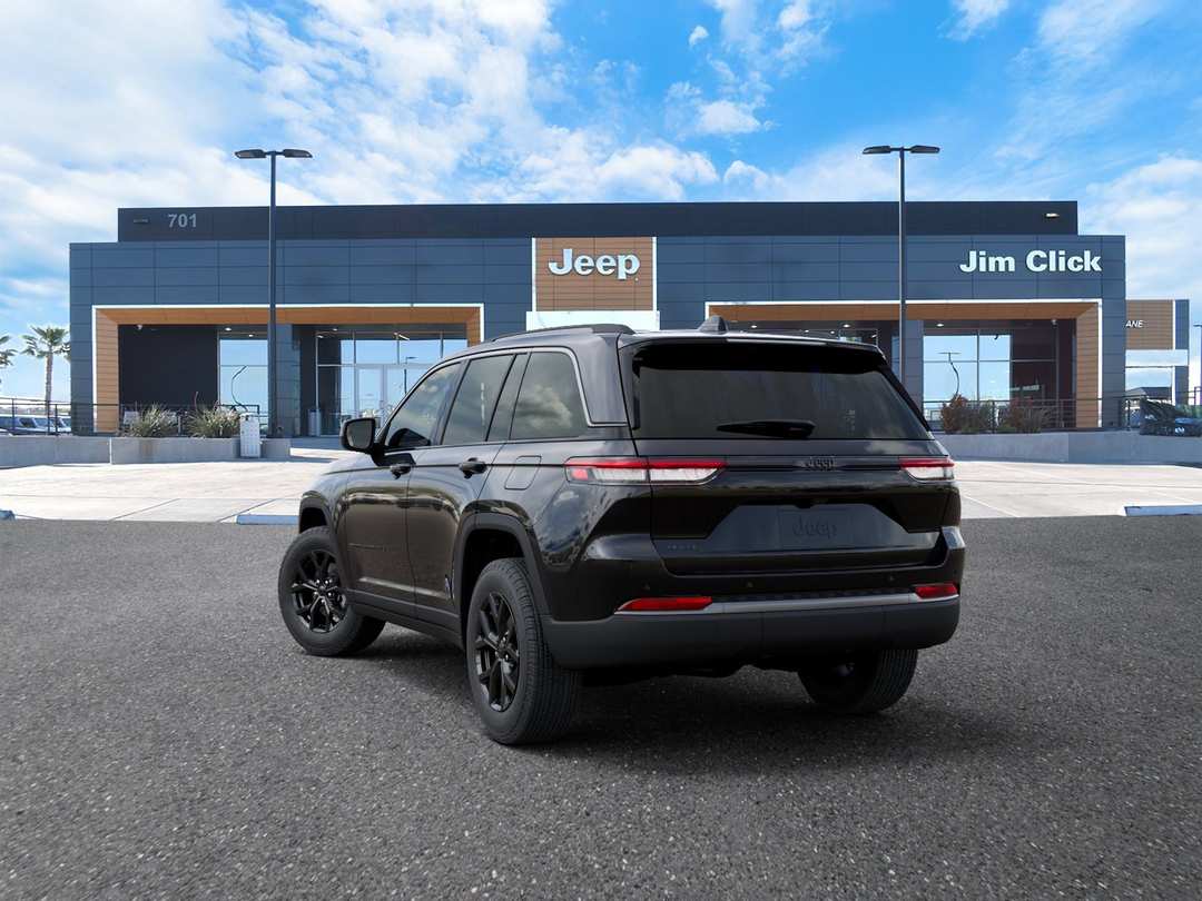 2026 Jeep Grand Cherokee Laredo Altitude - Image 3