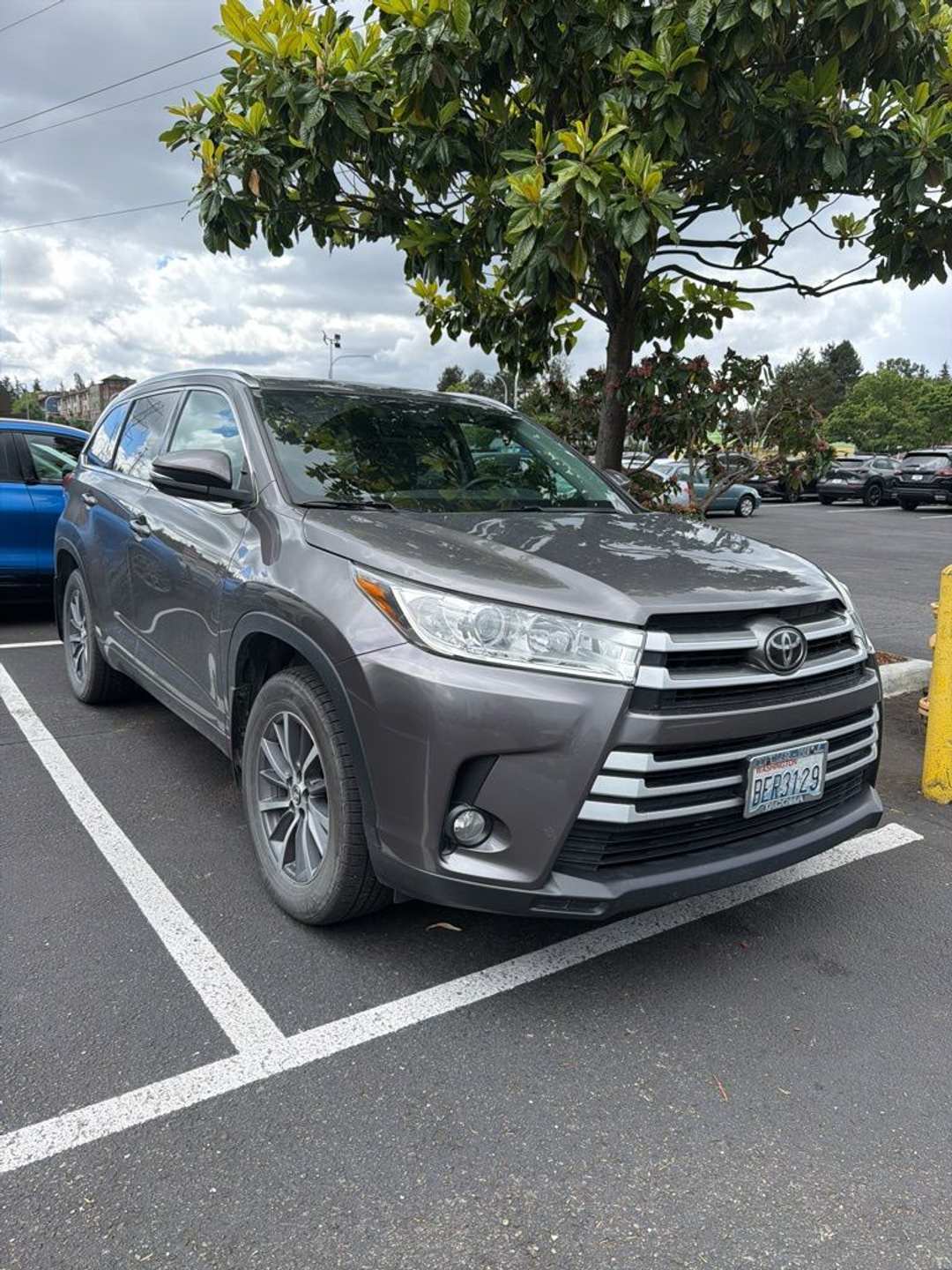2017 Toyota Highlander XLE - Image 3