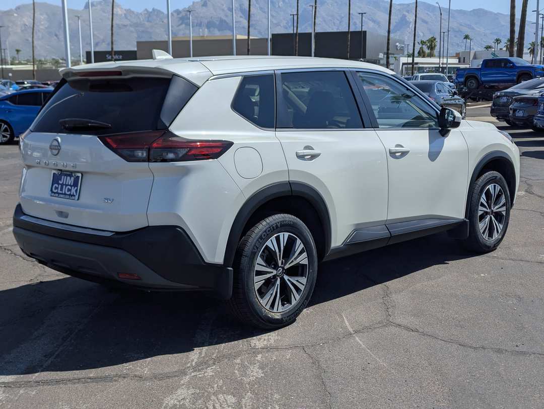 2023 Nissan Rogue SV - Image 2