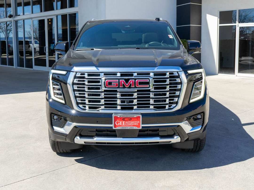 2026 GMC Yukon Xl Denali - Image 2