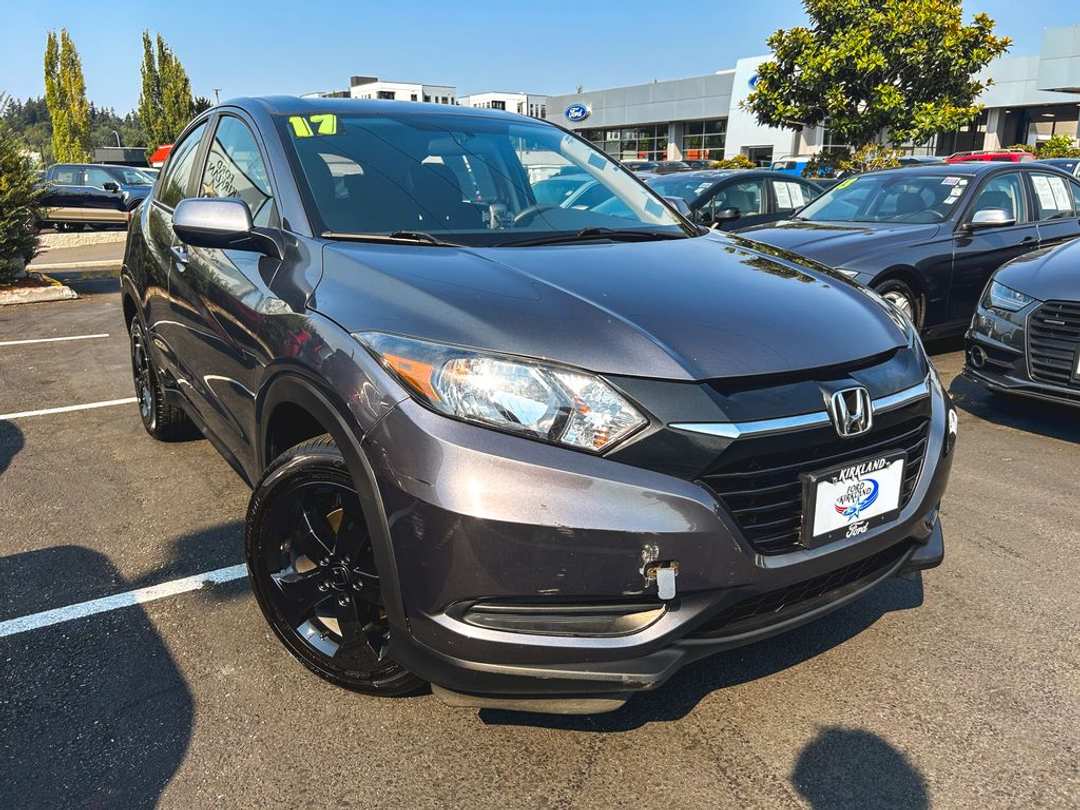 2017 Honda HR-V LX - Image 2
