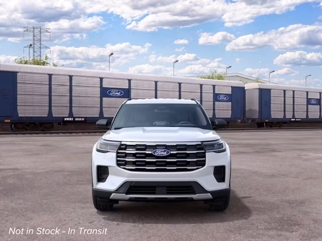 2027 Ford Explorer Active - Image 3