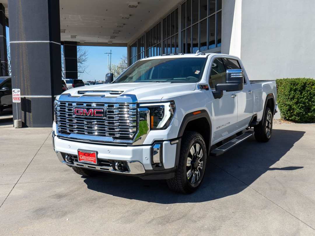2026 GMC Sierra 3500Hd Denali - Image 3