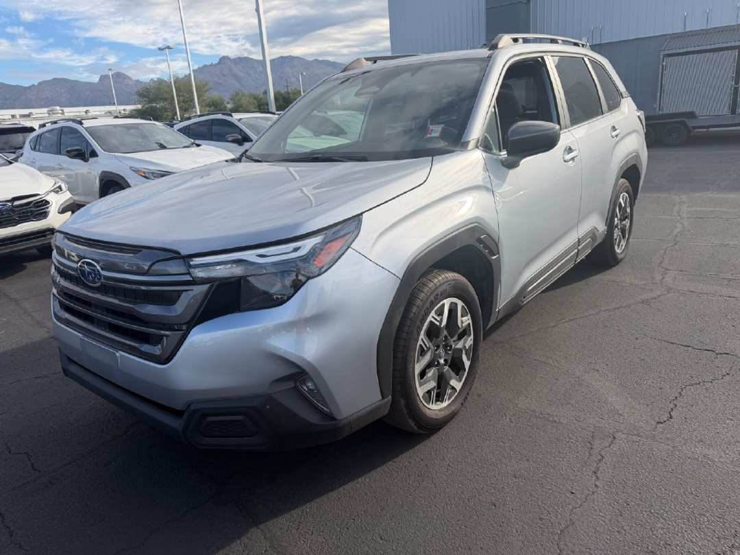 2025 Subaru Forester Premium - Image 3