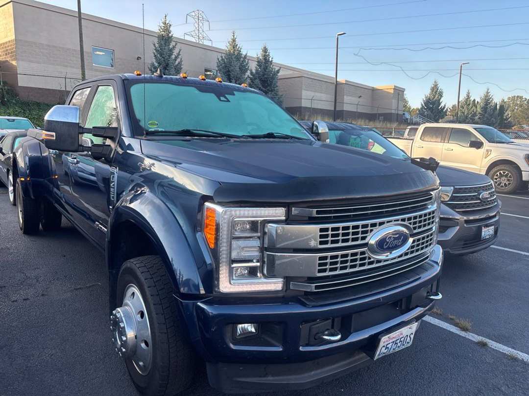 2019 Ford F-450Sd Platinum - Image 3