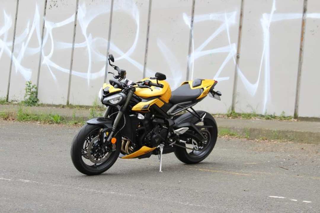 2024 TRIUMPH Street Triple 765 Rs - Image 2
