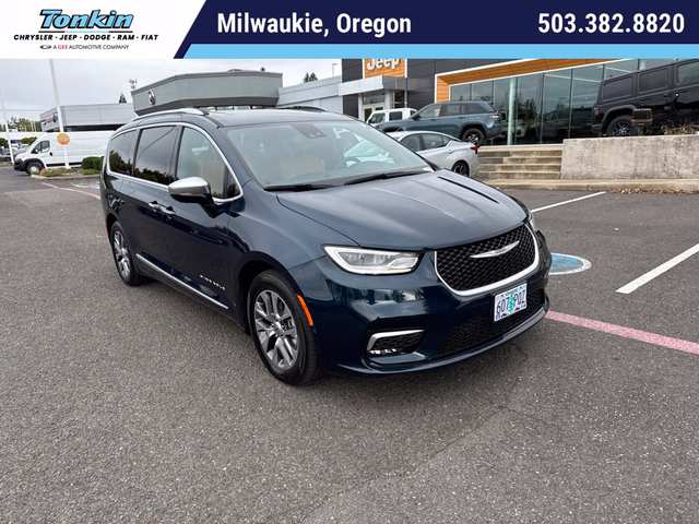 2023 Chrysler Pacifica Hybrid Pinnacle