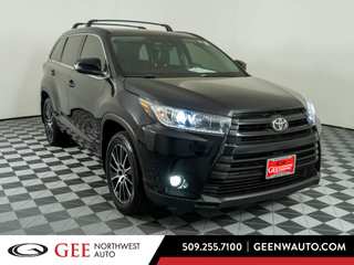 2017 Toyota Highlander SE