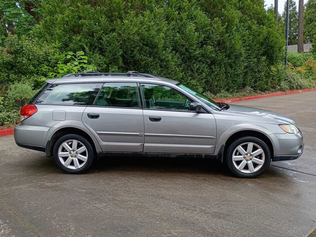 2008 Subaru Outback 2.5i - Image 3