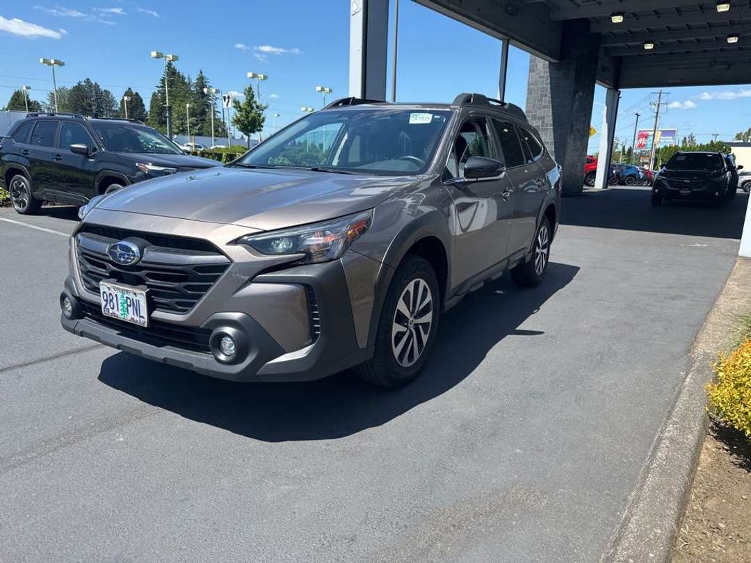 2024 Subaru Outback Premium - Image 2