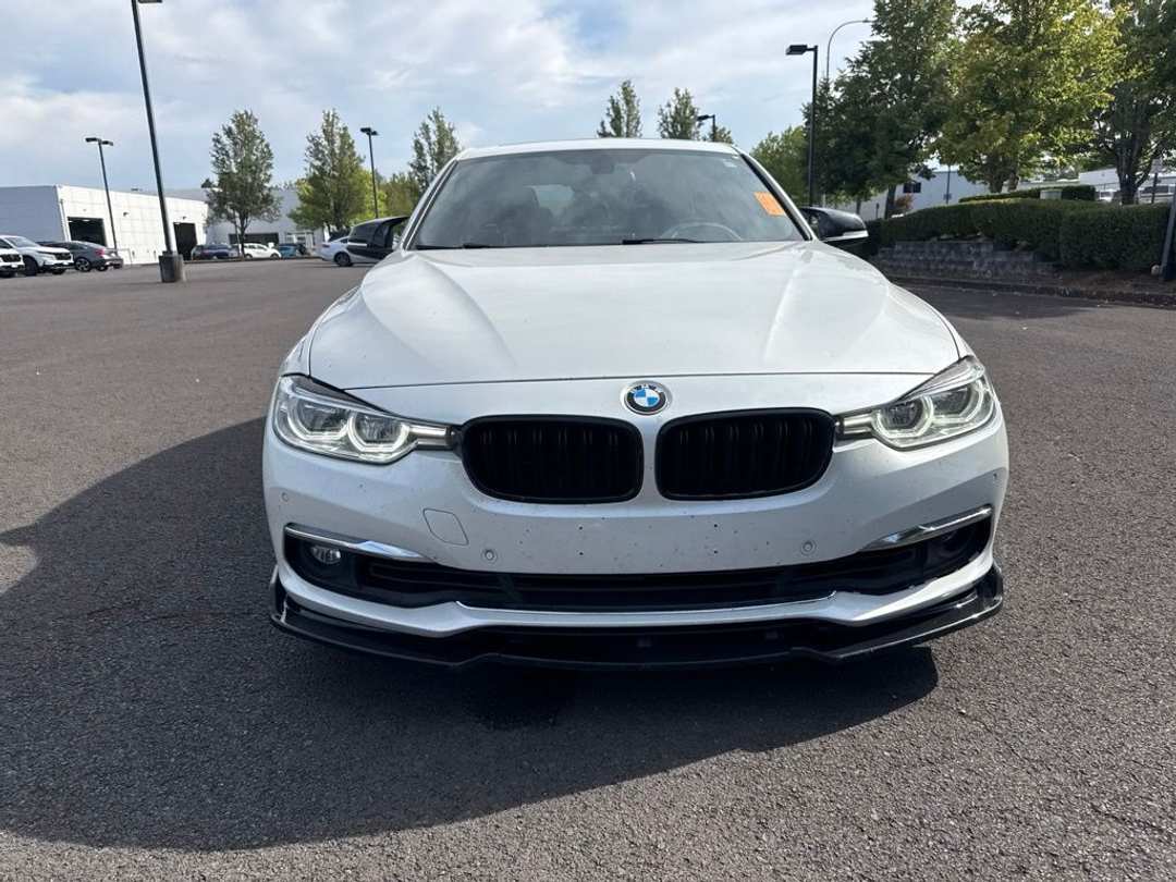 2018 BMW 3 Series 340i xDrive - Image 2