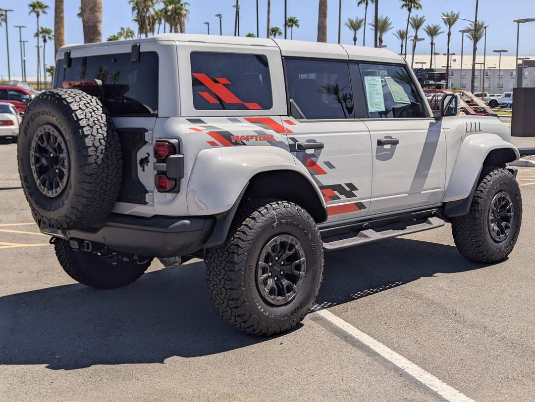 2026 Ford Bronco Raptor - Image 2