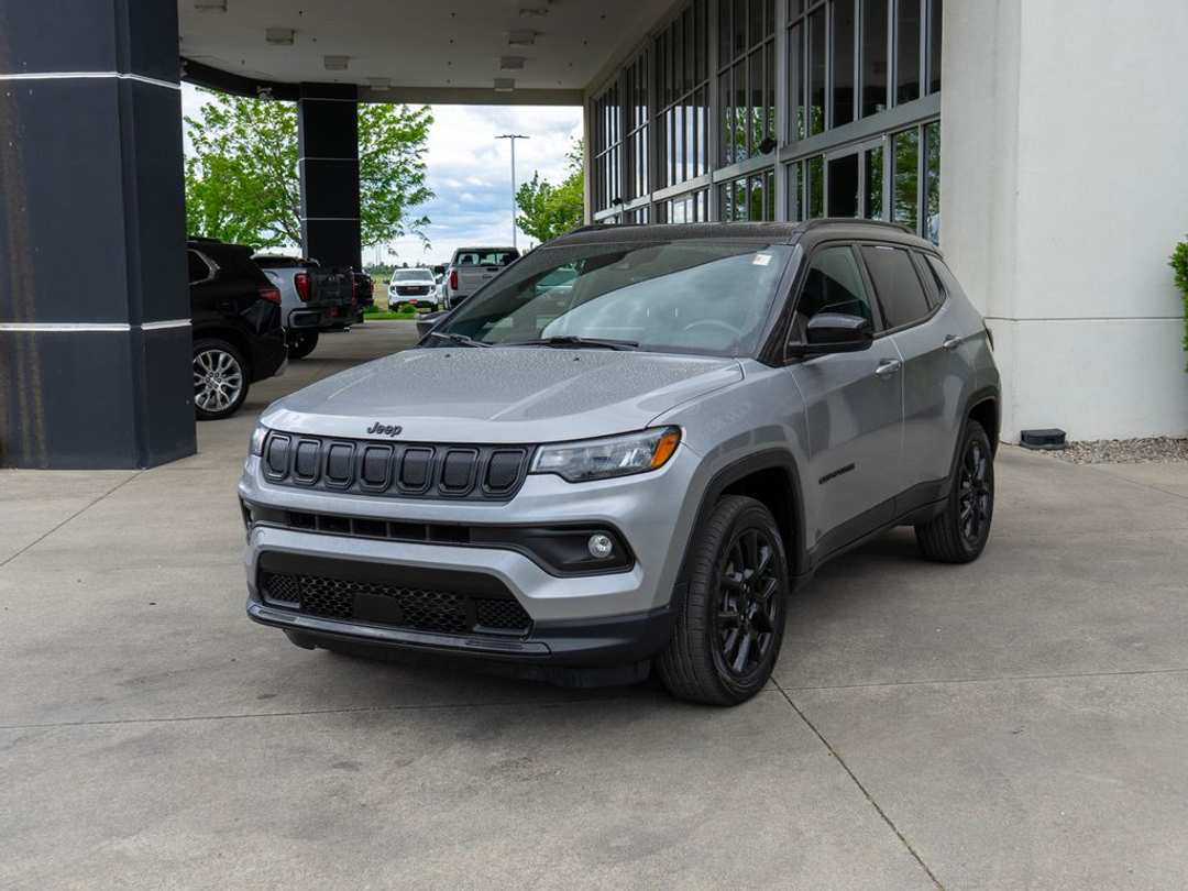 2022 Jeep Compass Altitude - Image 3