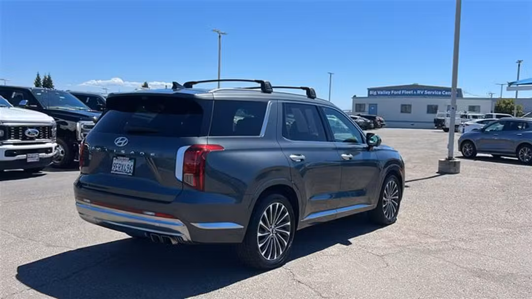 2023 Hyundai Palisade Calligraphy - Image 3