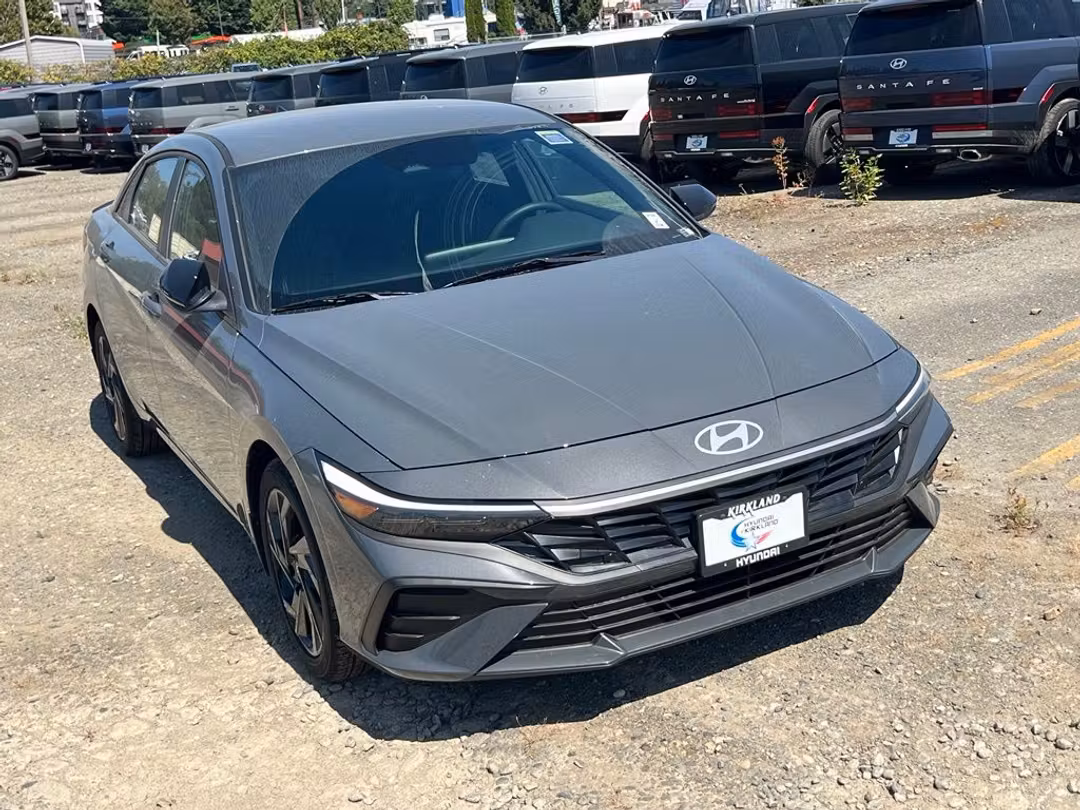 2026 Hyundai Elantra SEL Sport - Image 3
