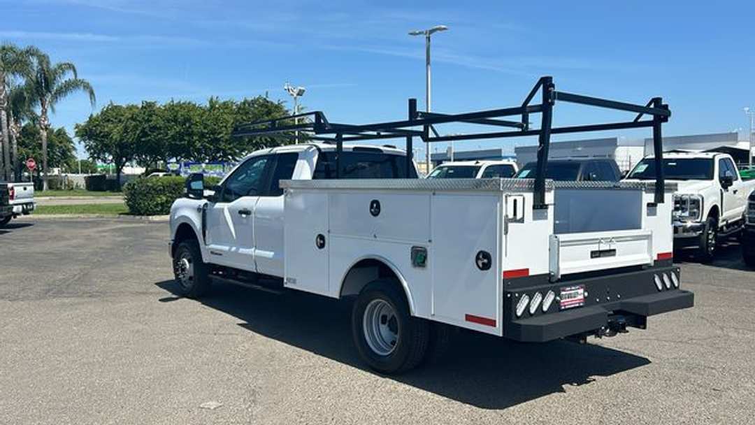 2026 Ford F-350Sd XL - Image 3