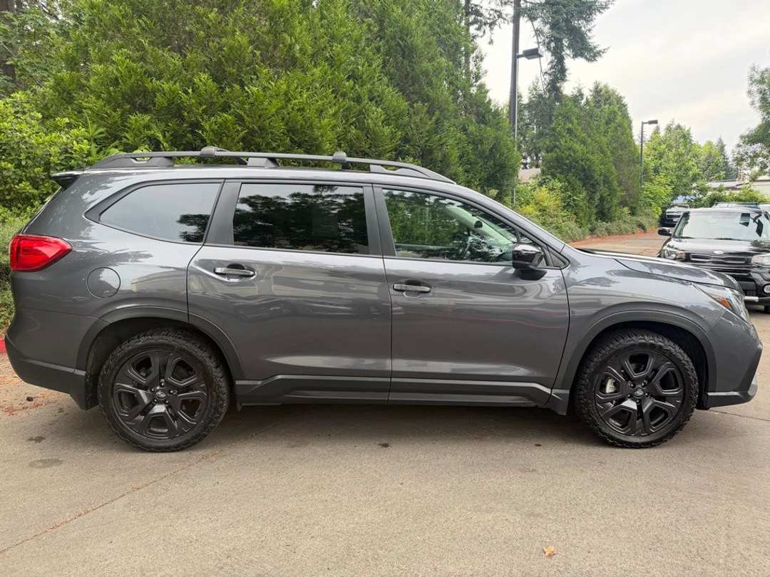 2024 Subaru Ascent Onyx Edition - Image 2