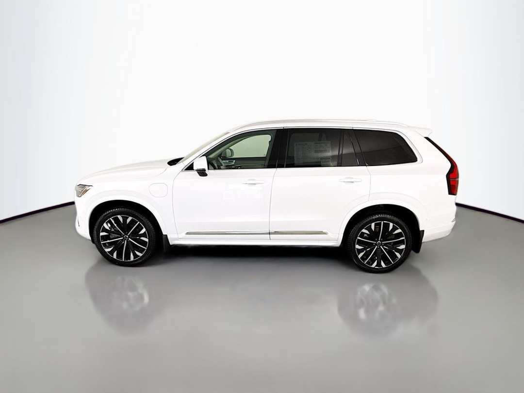 2026 Volvo Xc90 Plug-In Hybrid T8 Ultra - Image 2