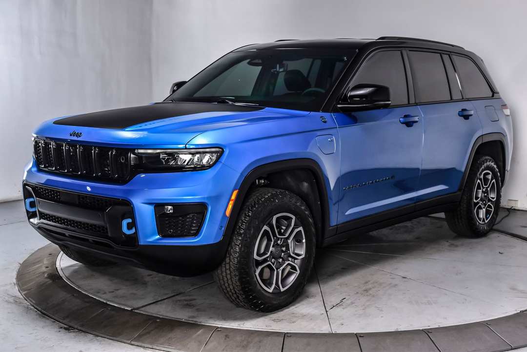 2023 Jeep Grand Cherokee Trailhawk 4xe - Image 2