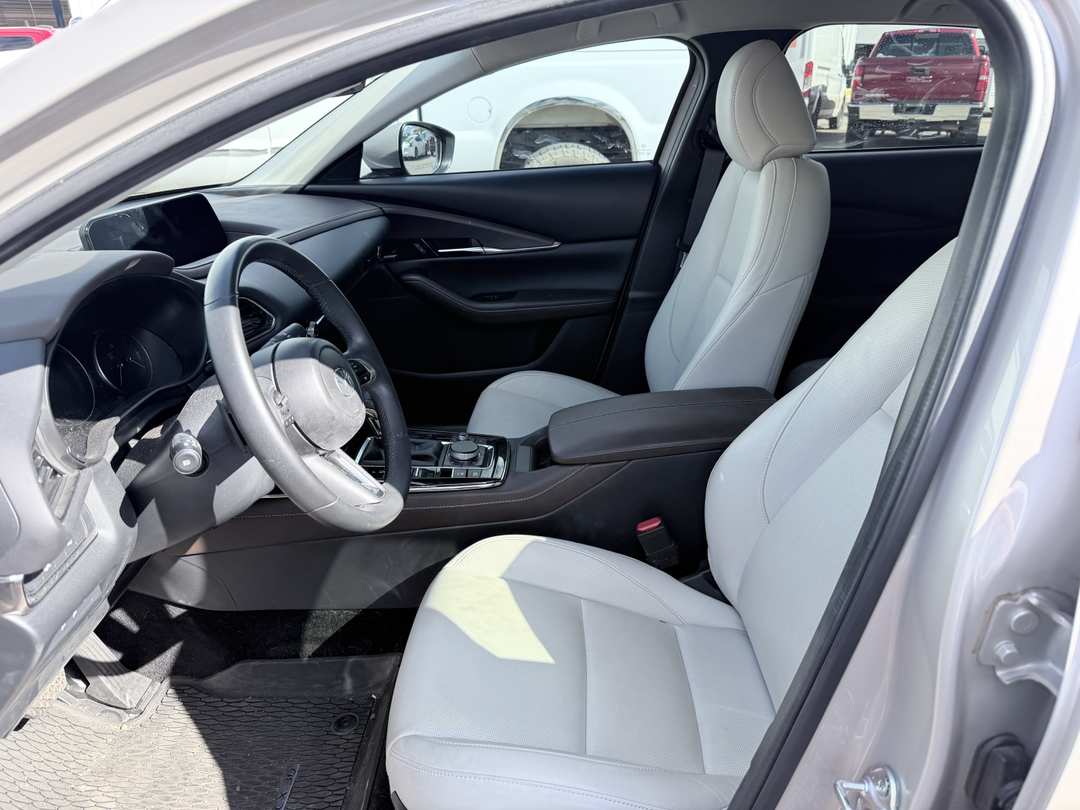 2024 MAZDA Cx-30 2.5 S Premium Package - Image 2