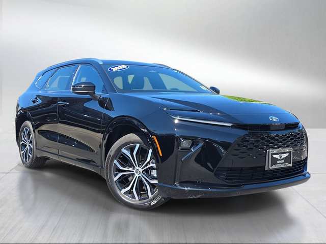2025 Toyota Crown Signia XLE