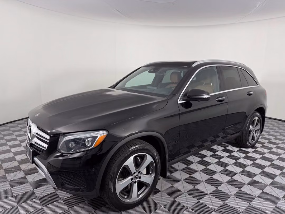 2019 Mercedes-Benz GLC 300 - Image 3