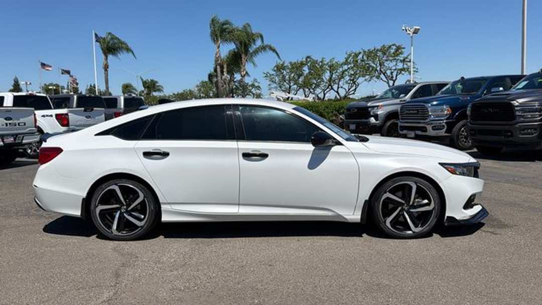 2021 Honda Accord Sport - Image 2