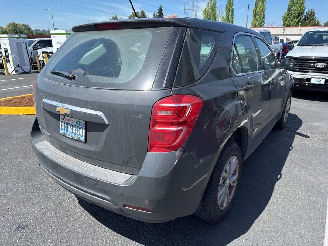 2017 Chevrolet Equinox LS - Image 2