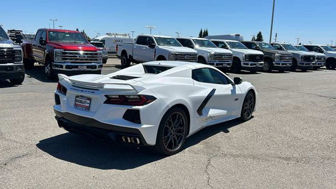 2023 Chevrolet Corvette Stingray - Image 3
