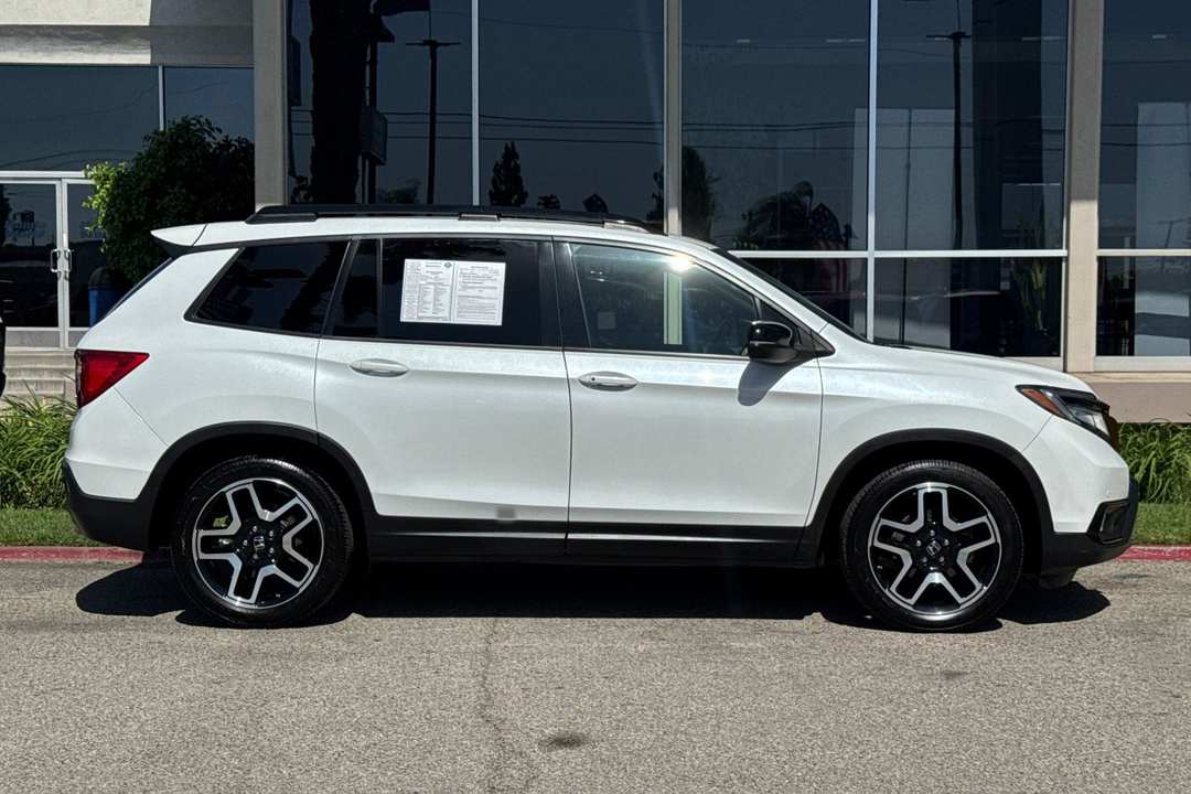 2021 Honda Passport Touring - Image 3