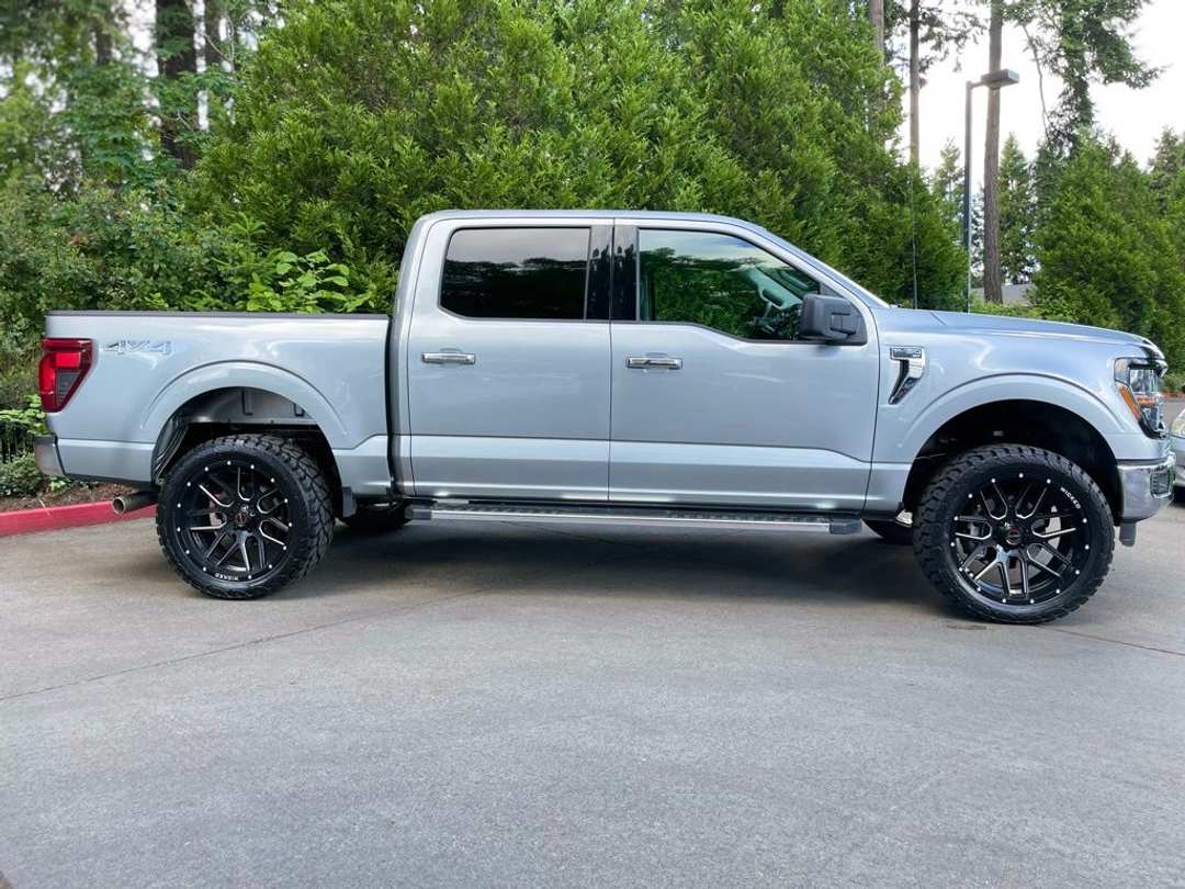 2025 Ford F-150 XLT - Image 3