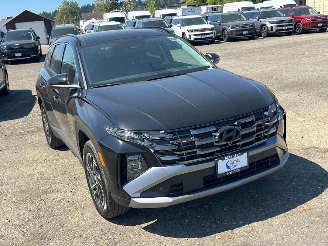 2026 Hyundai Tucson Hybrid Limited - Image 3
