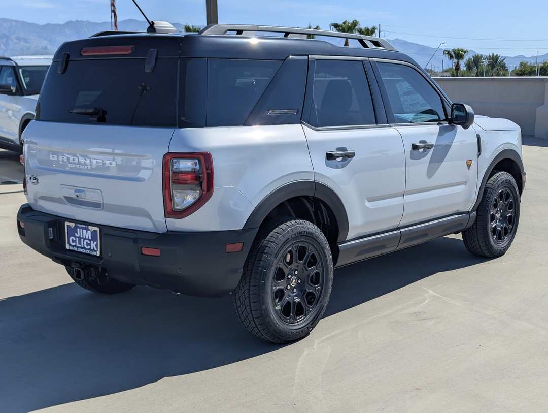 2026 Ford Bronco Sport Badlands - Image 2