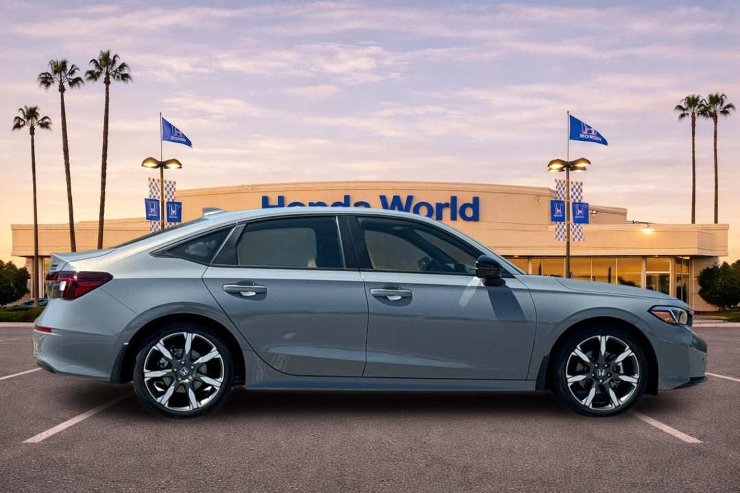 2026 Honda Civic Hybrid Sport Touring - Image 3